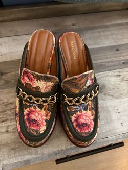 Size 7 Franco Sarto Floral Mule Loafers with Gold Chain