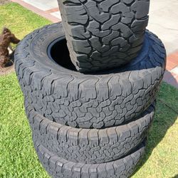 BF Goodrich all-terrain ko2 size 285 / 70 / 17