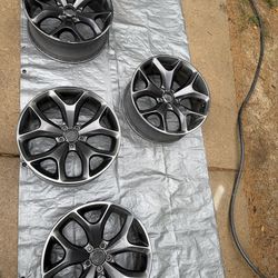 Dodge Challanger rims 20” 5lug