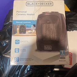 BLACK+DECKER Portable Space Heater, 1500W Room Space Heater with Carry Handle for Easy Transport