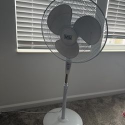 BLACK+DECKER Standing Fan / Pedestal Fan