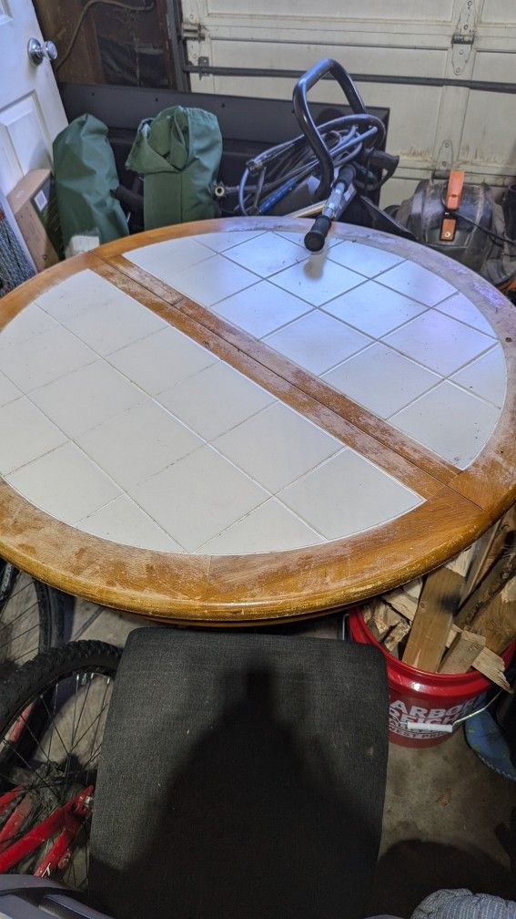 Table - Breakfast - Kitchen