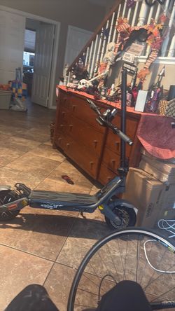 Electric Scooter with Disc Brakes knee gone as fast as I could I need it gone very very fast because I need to have enough money for my kids birthday 