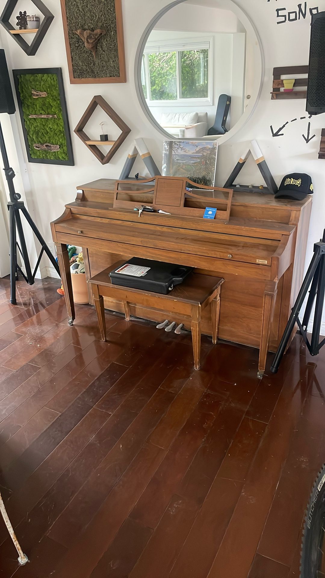 Howard Piano