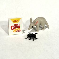 Ant Eater + Ant (Gumi Yum Surprise - Widlife) Collectible Animal Figurine / Puzzle Toy — with instructions
