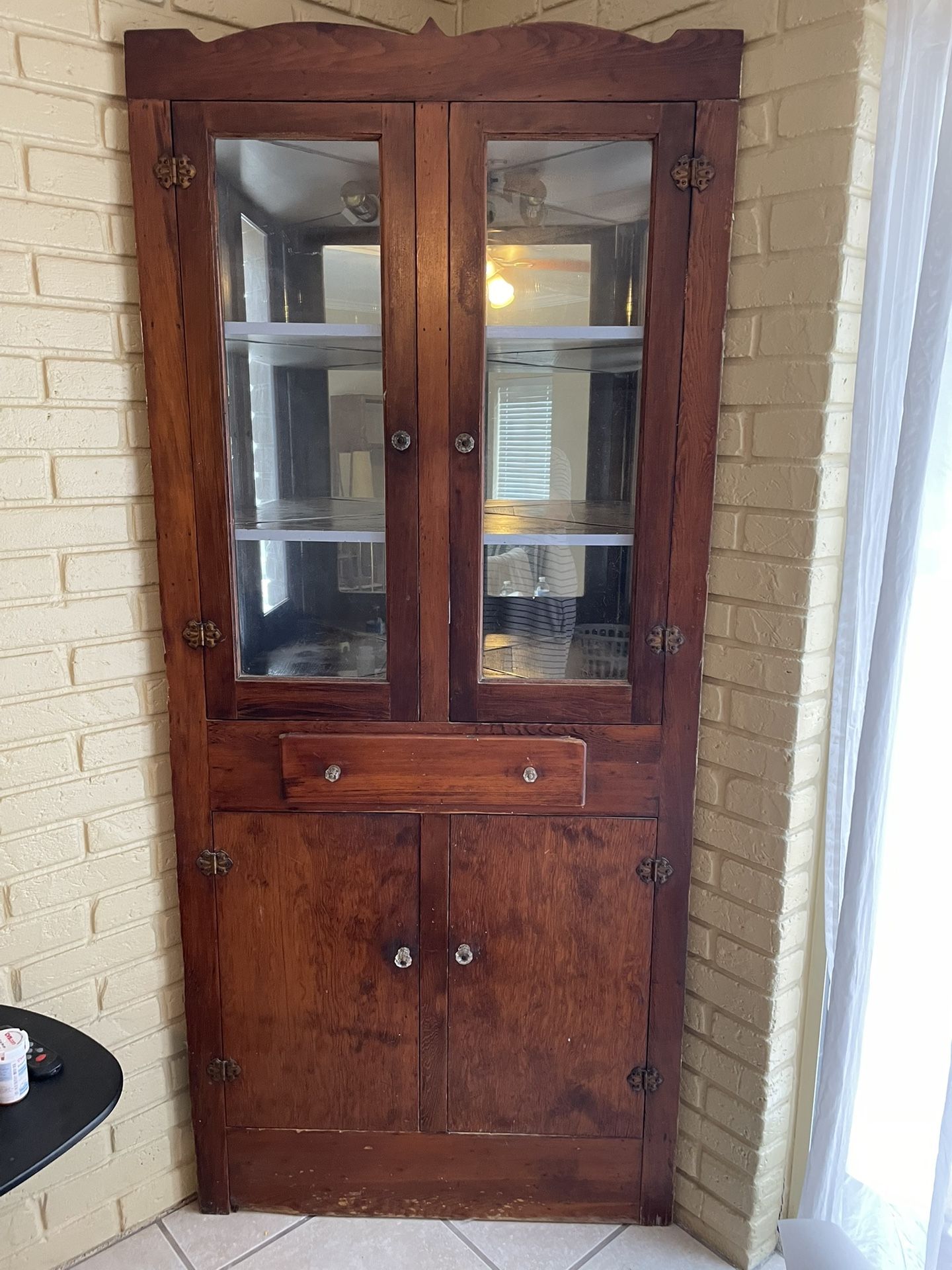 Kentucky Corner Cabinet 19th Century