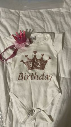 6 Months outfit and banner