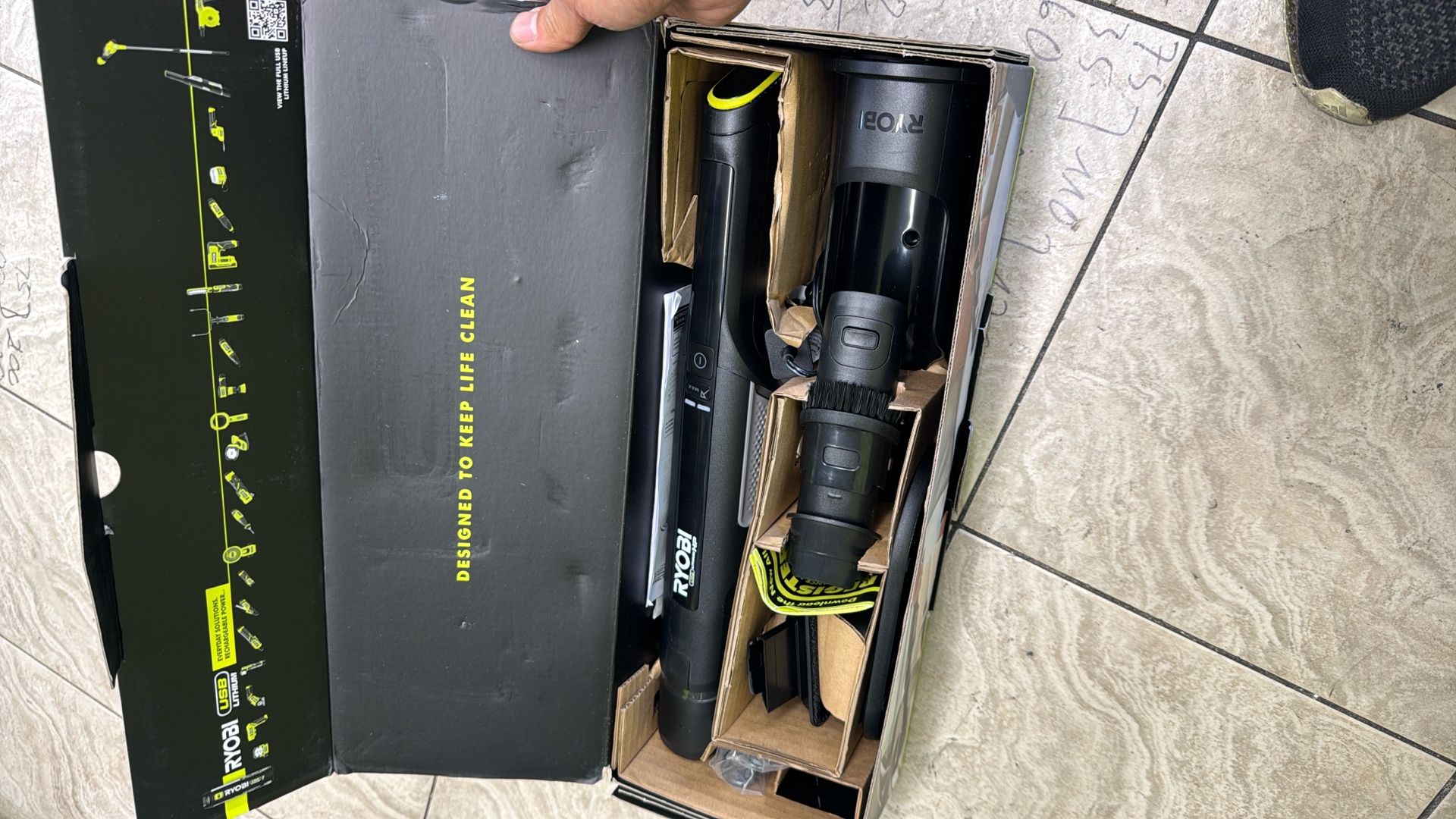 Ryobi 4v Hand Held Vacuum 