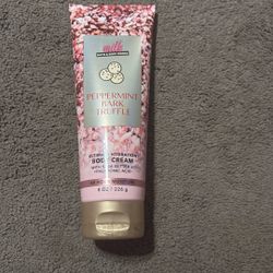 Bath And Body Works Peppermint Bark Truffle Body Cream 8 Oz 