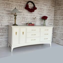 Mid-Century Modern Dresser - Entertainment Center - Sideboard - Buffet - Bedroom Set 