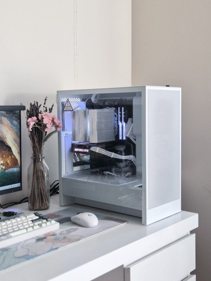 White Gaming PC - AMD Ryzen 3600X, Nvidia RTX 3060, 16GB, WiFi6, 1 TB, 700W, Windows 11 Pro