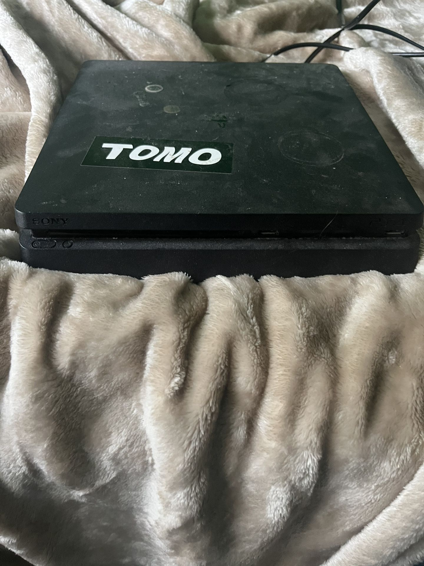 Playstation 4 Slim 1TB Used