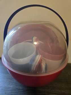 Ingrid Chicago Party Ball 24 Piece Picnic / Camping Set