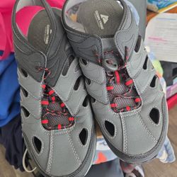 Ozark Trail Men's Sandals Size 11 Brand New 