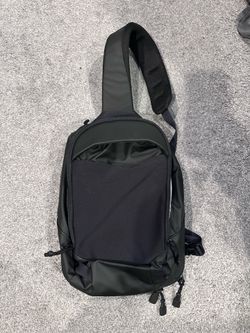 Vertx Urban Ghost 10L Sling