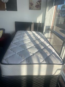Twin mattress