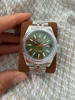 Date just 41 green face