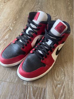 Jordan 1 Mid Chicago Bred Toe Size 12