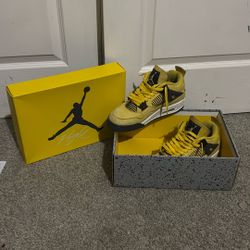 Jordan 4 Retro Lighting (2021)