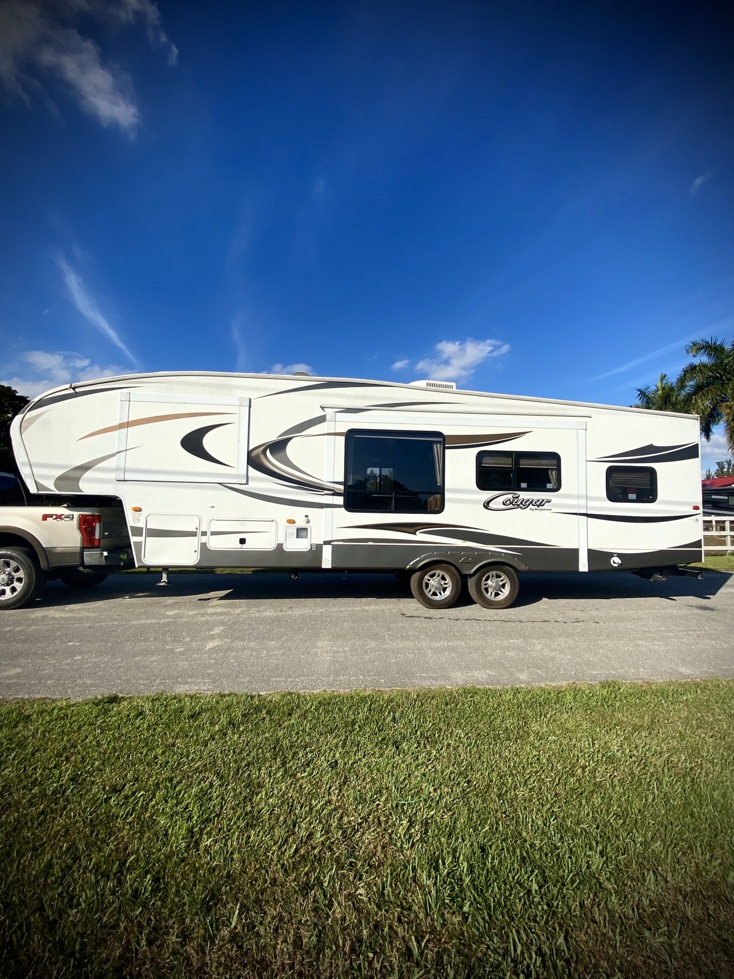 2013 Keystone Cougar XL BUNKHOUSE TRAVEL TRAILER FIFTH WHEEL for Sale