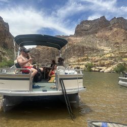 20ft 2006 Suntracker Pontoon Boat - Lake Ready