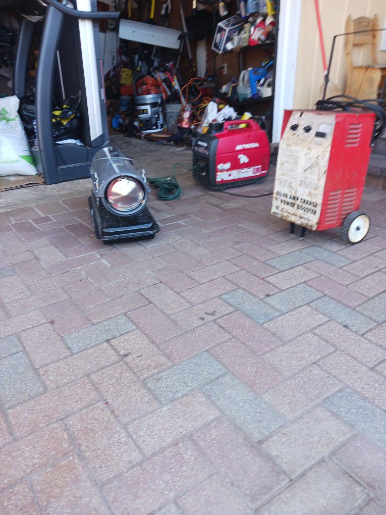 Honda EU Generator 22000 Works Perfect With Bluetooth Please Serious People Interested 