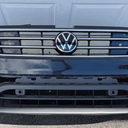 BLACK VW TIGUAN 2022 2023 2024 FRONT BUMPER VOLKSWAGEN