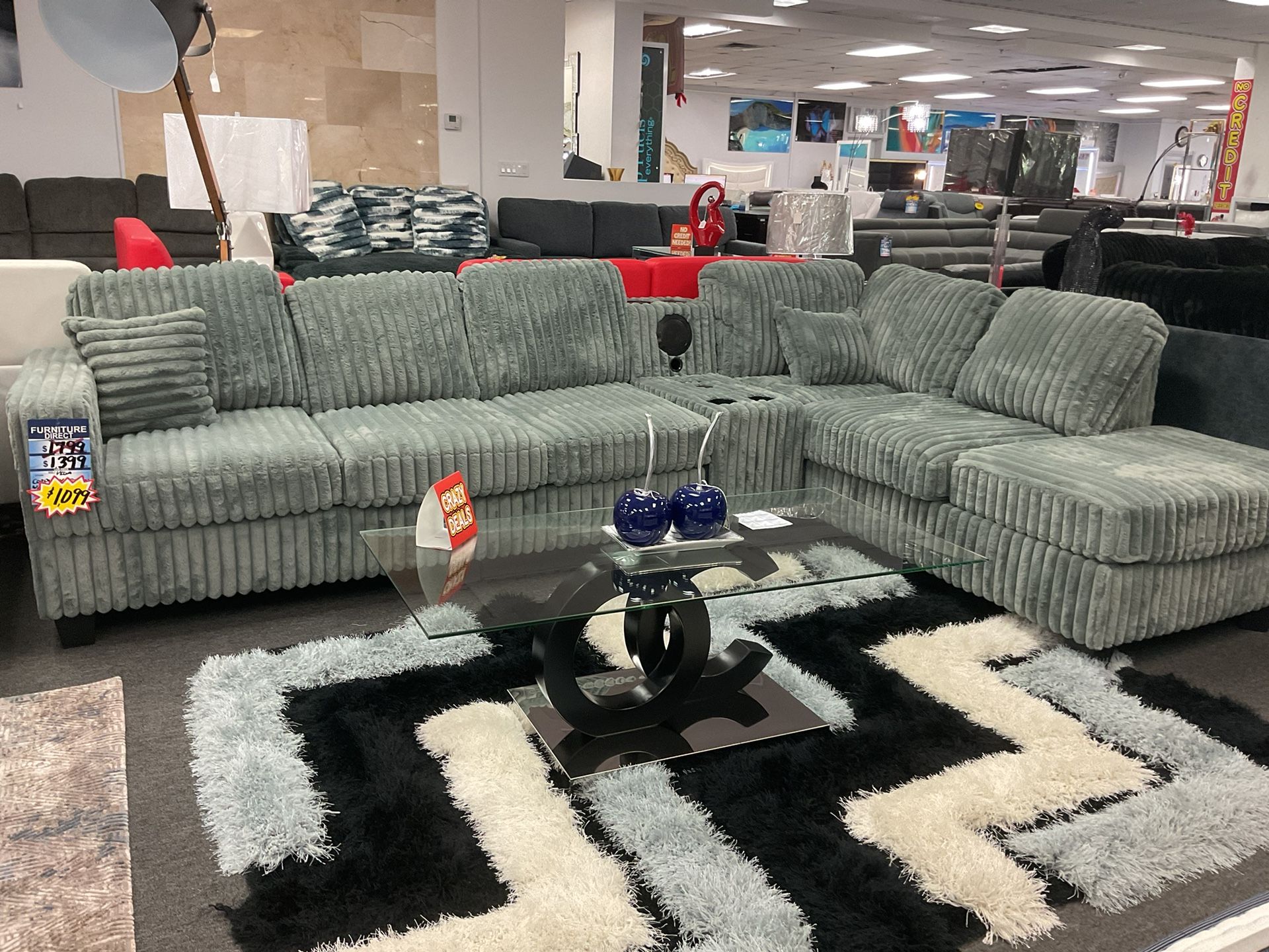 Stunning Sectional Couch W/ Bluetooth Speakers 40% OFF