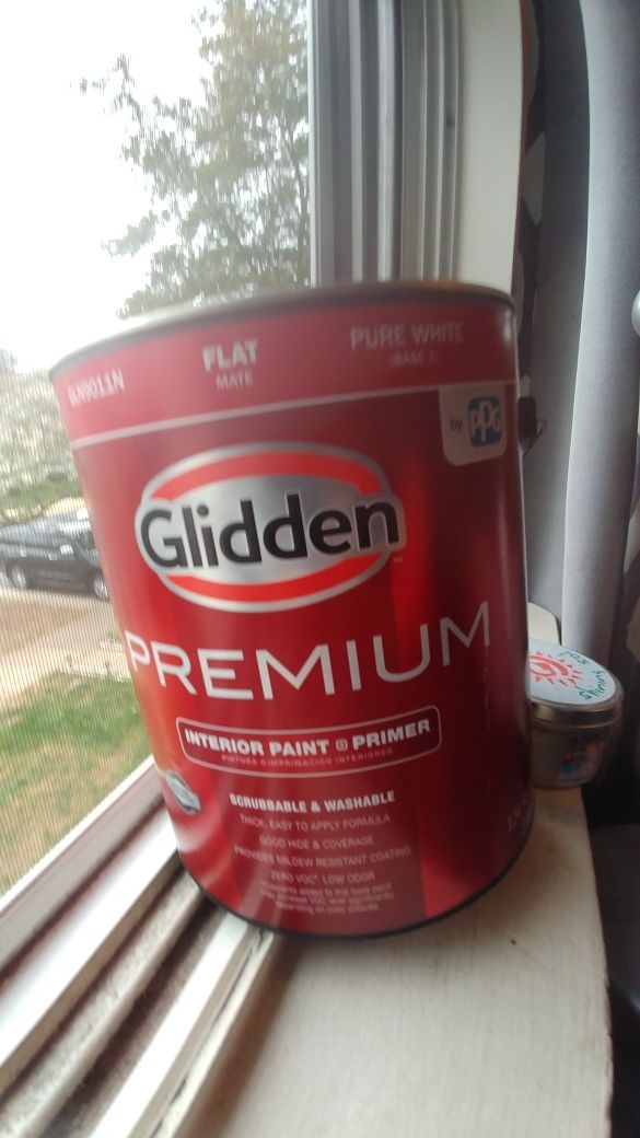 Glidden Premium interior paint