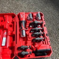 Milwaukee M18 Press Tools Kit 