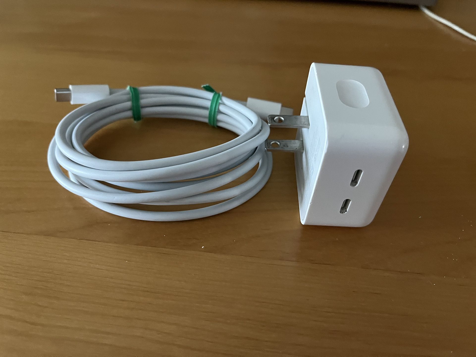 Apple Macbook Dual USB-C Wall Charger Adapter