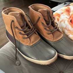 Men Sperry boots