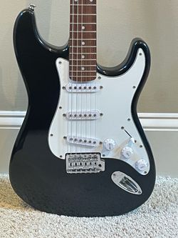 Squier (Gold Label) Stratocaster Standard Series Guitar