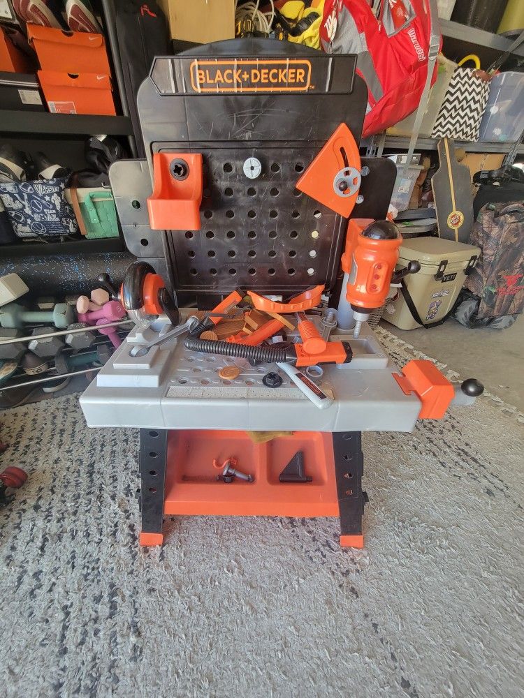 Kids Black+Decker Tool Bench