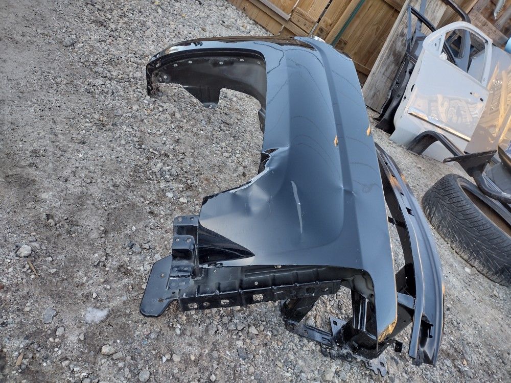Passenger Side Fender For A 2014 To 2018 Chevrolet 1500 Also Fits The 2(contact info removed) To 19 OEM Part Has Damage