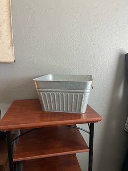Metal Storage Tub
