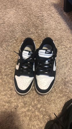 panda dunks size 9.5