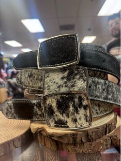 Cintos de pelo de vaca