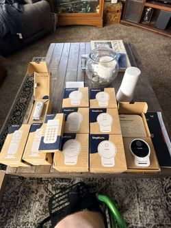Brand new simplisafe cameras and keypad with base station will split up