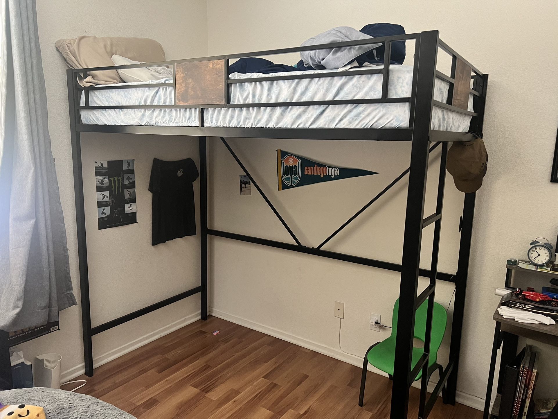 Twin Size Single Loft Bunk Bed