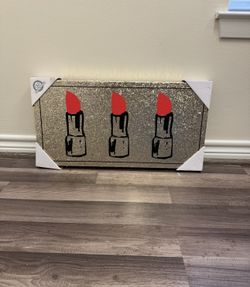 Lipstick Decoration