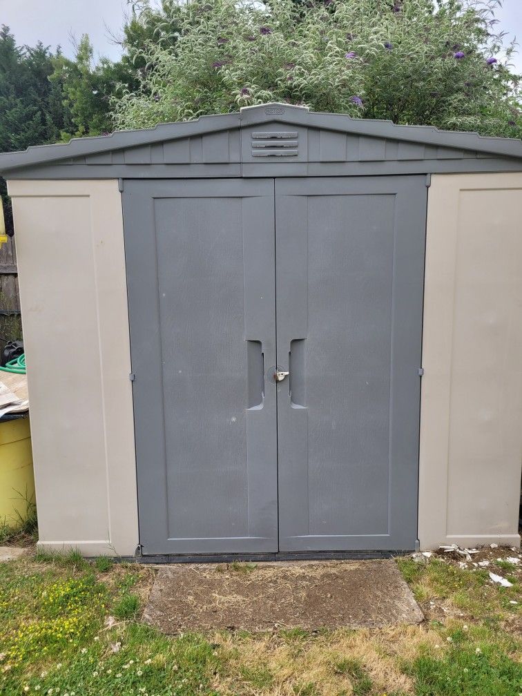 Outdoor Shed 8 x 8