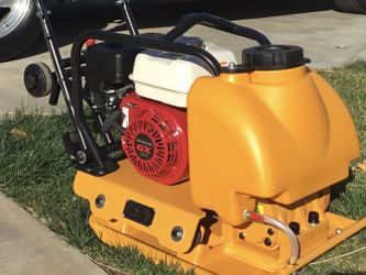 Honda powered plate compactor