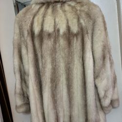 Real Mink Fur Coat Very Nice And Very Warm Size Small Medium 