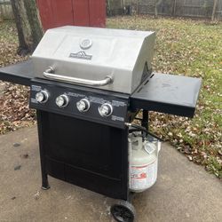 🔥 For Sale: Outdoor Grill – Great Condition & Ready to Use!