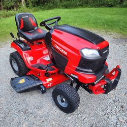 2025 T2200K Craftsman Riding Lawn Mower Like New