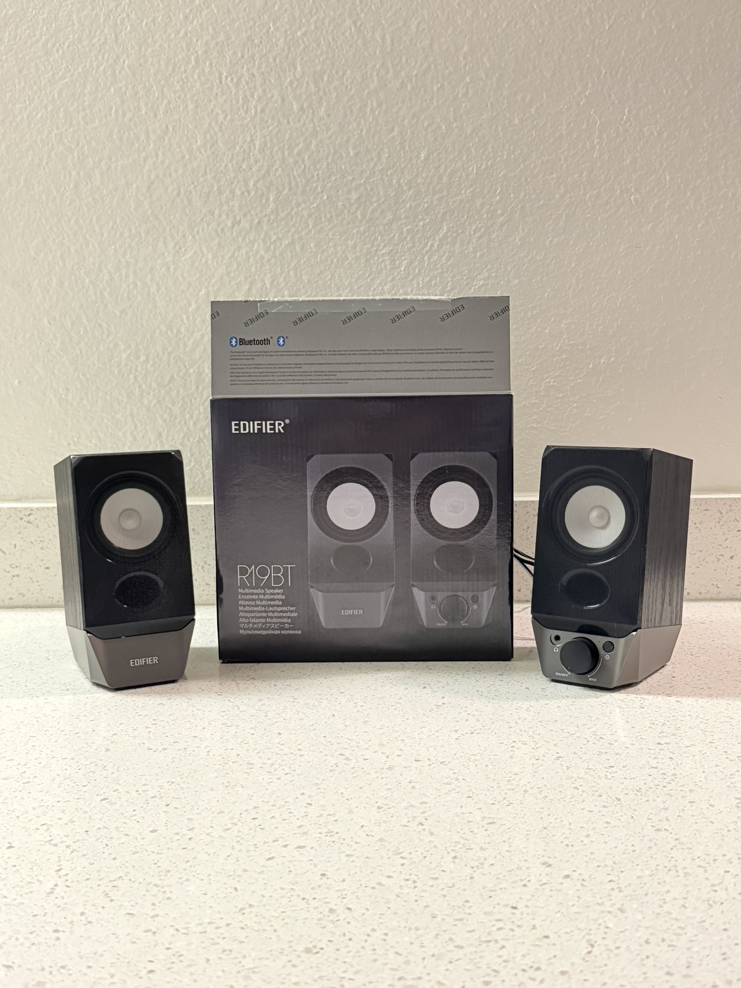 Edifier R19BT Speakers