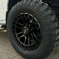 20" Rims And Tires 33/1250/20