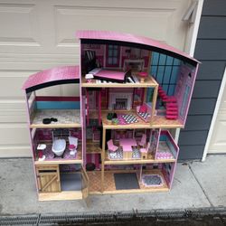 Kidkraft Dollhouse Mansion / Barbie Dream House