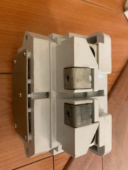 200 amp main breaker